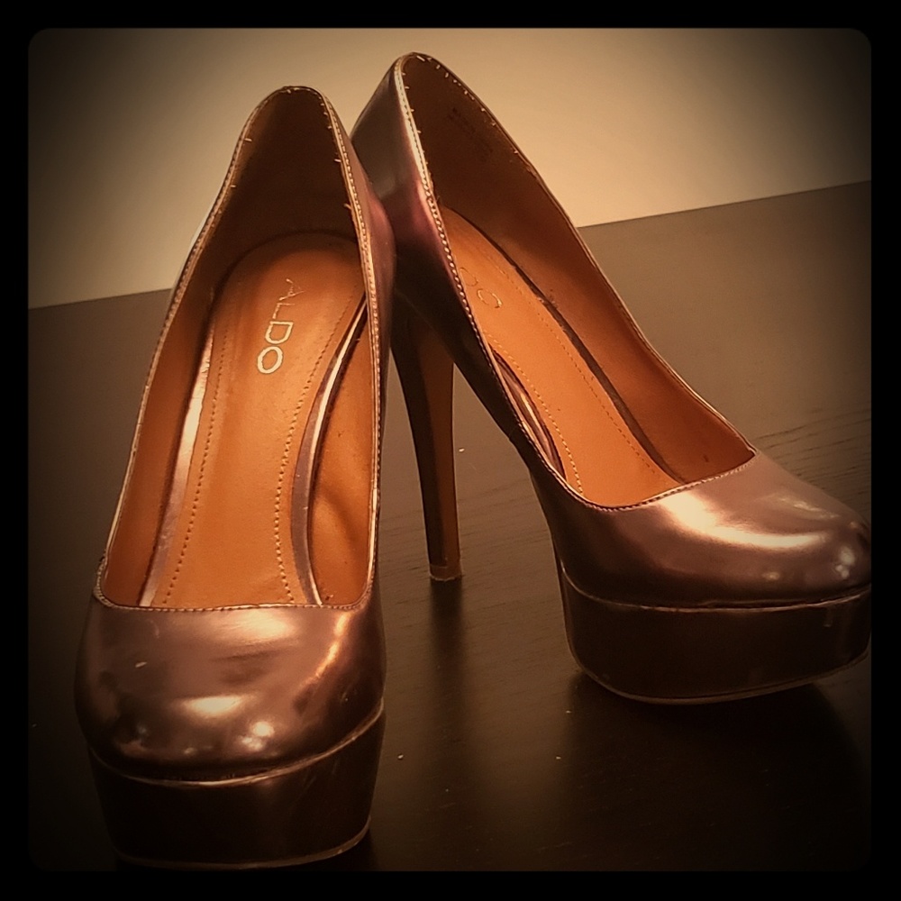 Lustrous pink Aldo 5.5 inch platform heels